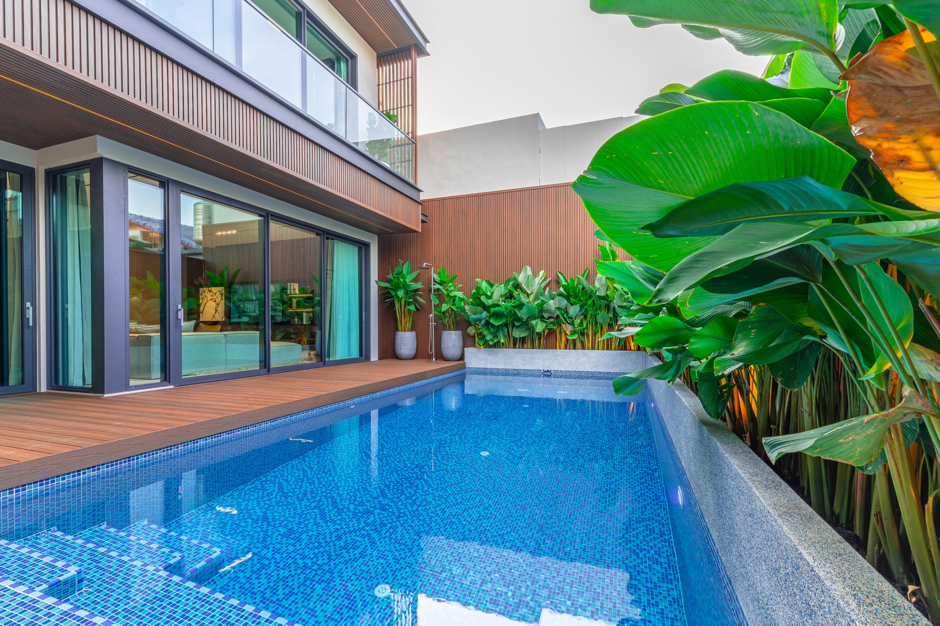 La Viola Pool Villa Pattaya - Image 1